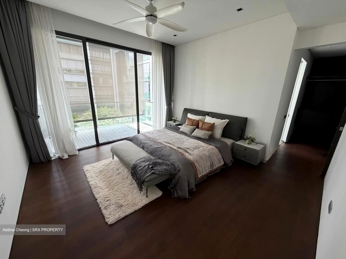 Sui Generis (D10), Condominium #556468901